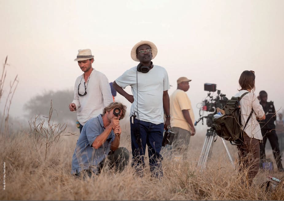 Imagen del director Mahamat-Saleh HAROUN durante la grabación de Grigris. Fuente: www.pilifilms.fr