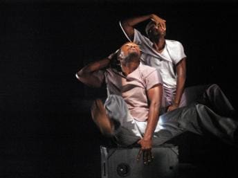 Lors du spectacle à Libreville. « Rage », une chorégraphie d’Anthony Egea.