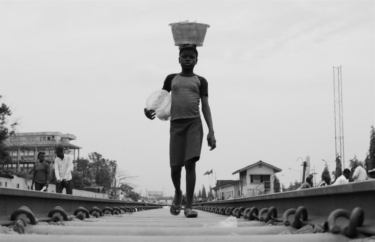 Los negocios ambulantes. Lagos (Nigeria). Foto: Gloyer Matala