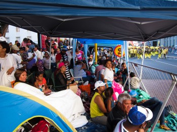 Público pasando el día en el Minstrel Carnival. Foto: Vanessa Anaya