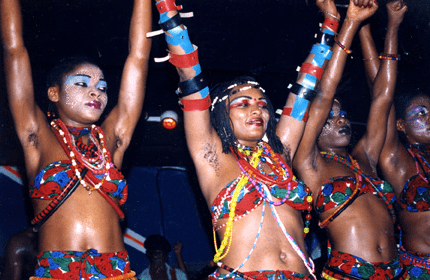 Las bailarinas de Fela. Fuente: Fela.net. 