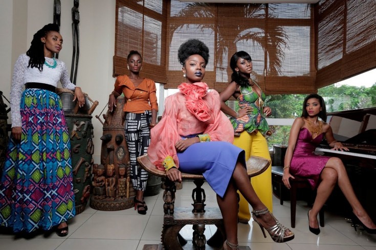 Las cinco protagonistas de la serie An african city, de la directora Nicole Amarteifio.