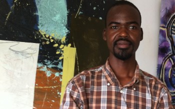 Daudi Karungi, director artístico de la primera Kampala Arts Biennale. Fuente: Growth East Africa. 