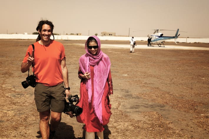 La directora del documental, Elizabeth Chai Vasarhelyi, junto al diretor de fotografía Scott