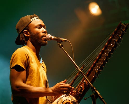 Sekou Kouyaté durante un concierto. Fuente: Carolina Vallejo