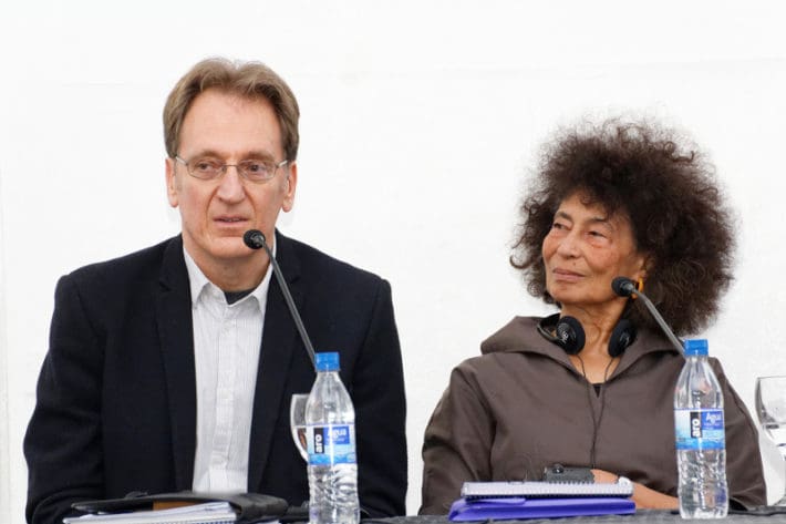 Zoe e Iván en la presentación Cátedra de Literaturas del Sur. Fuente: UNSAM / Pablo Carrera Oser