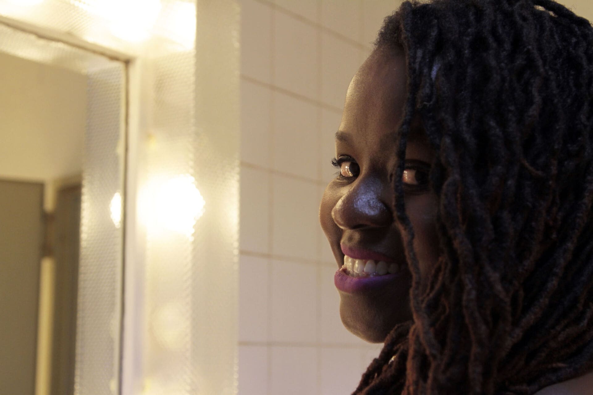 Imagen de Somi en su camerino en e concierto del Festival de Jazz de Madrid. Foto: Sebastián Ruiz.