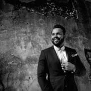 Myles Sanko por Simon Buck.