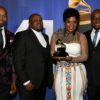 Los sudafricanos Soweto Gospel Choir ganan su tercer Grammy