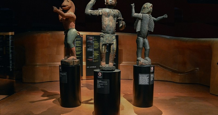 Statues royales, Abomey, Musée du quai Branly. Wikimedia Commons.