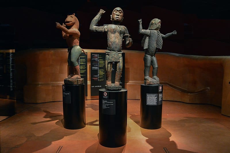 Statues royales, Abomey, Musée du quai Branly. Wikimedia Commons.